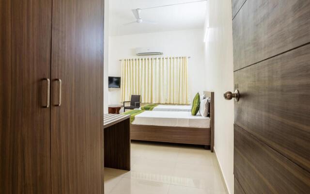 Treebo Pappilon Palace - PVS Circle