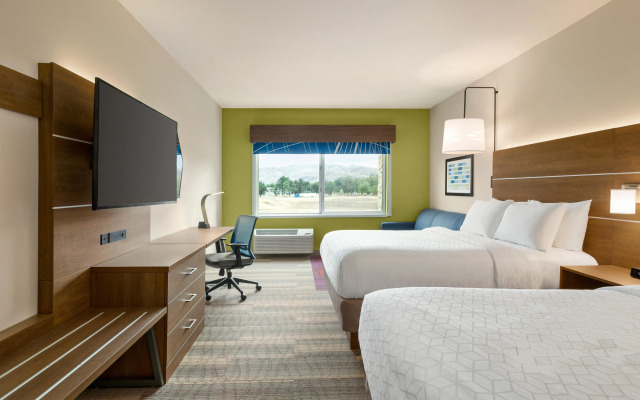 Holiday Inn Express And Suites Ukiah