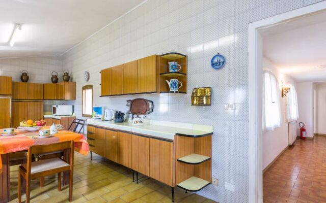 Villa La Guardia Vecchia 28137