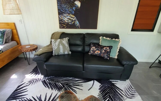 Airlie Beach Eco Cabins - Adults only