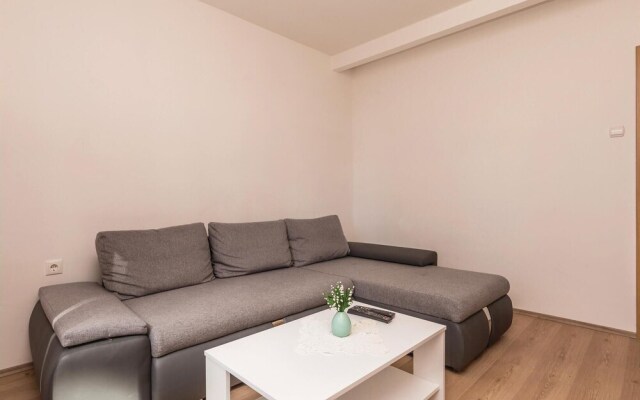 Awesome Apartment in Lovran With Wifi and 2 Bedrooms