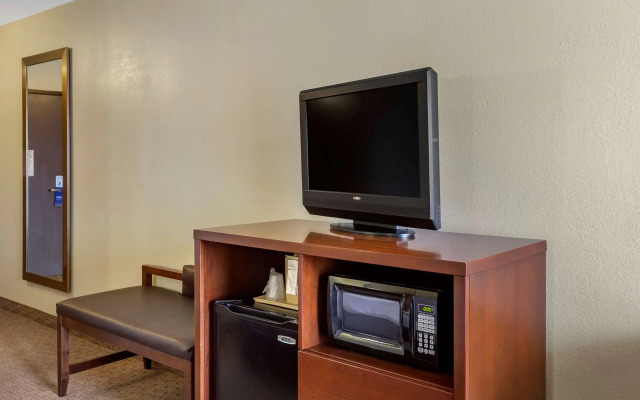 Comfort Inn & Suites