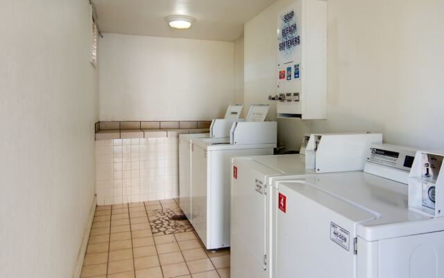 Executive Inn & Suites