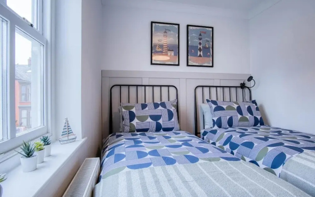 Kilmore House - 2 Bedroom Apartment - Tenby