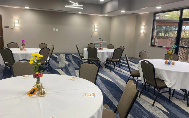 Comfort Inn and Suites Near Lake Guntersville