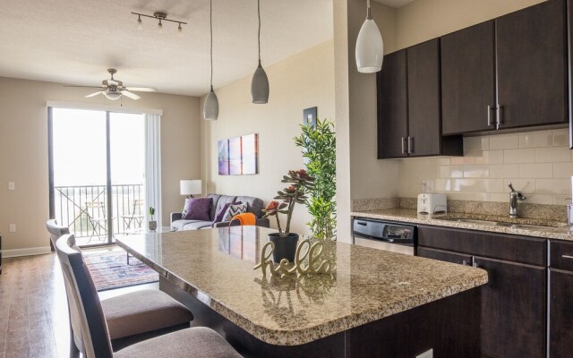 Gorgeous Apartments near Int'l Plaza