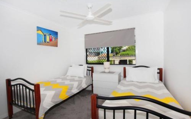 Unit 4 The Rocks 1746 David Low Way Coolum Beach 500 Bond – Guest Rooms – Coolum Beach