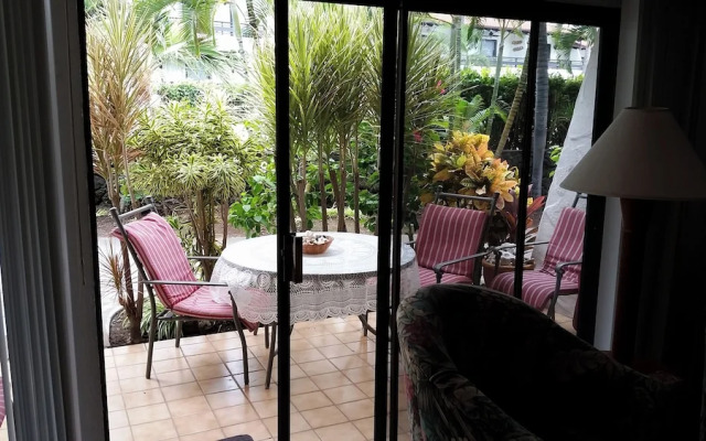 Lea Casa at Casa de Emdeko