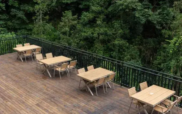 Flower Valley·Jianzhu Homestay (Zhangjiajie National Forest Park Branch)