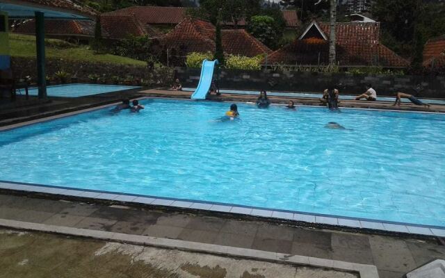 Puncak Camp Hills