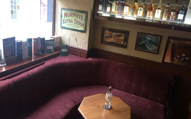 McCauls Bar & Guesthouse