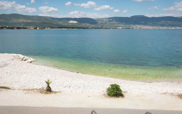 Luxurious Holiday Home in Arbanija with Hot Tub