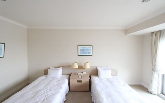 Hotel Laguna Hill