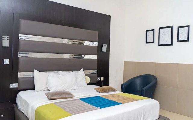 Mayors & Diplomat Suite GRA