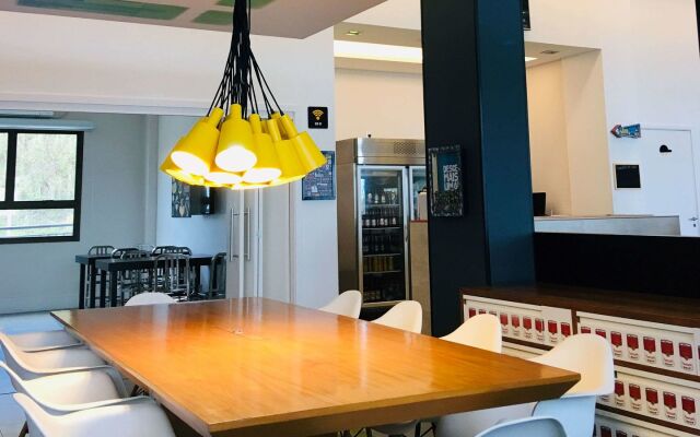 Golden Tower Shopping by Fênix Hotéis