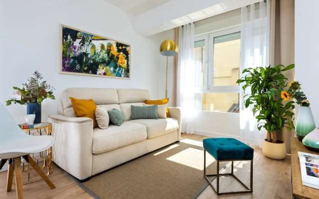 Prime Location, Cozy 2 Bedroom Apartment - Santo Cristo II