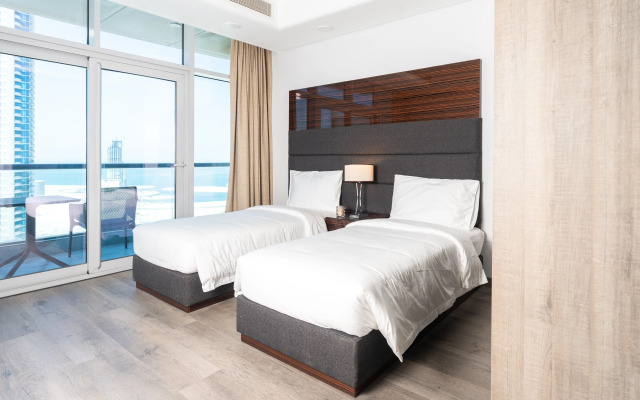 S Plaza Suites Hotel