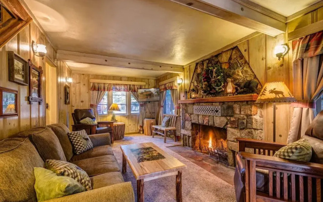 Arrowhead Pine Rose Cabins