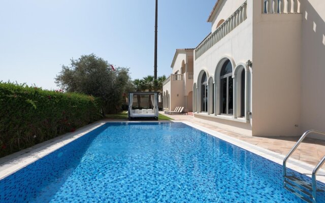 Private Pool Beach Access Villa w Cinematic Vws