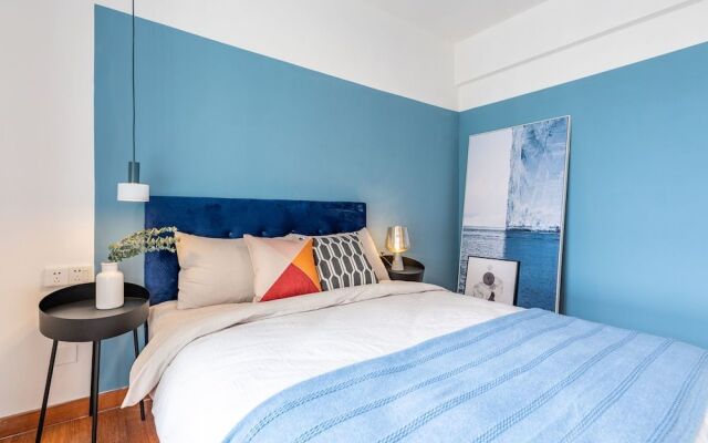 Locals Boutique Apartment Lujiang No.2