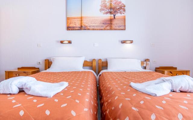 Dionisos Apartments