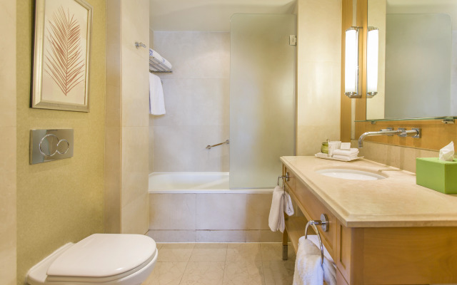 Kempinski Nile Hotel Garden City Cairo