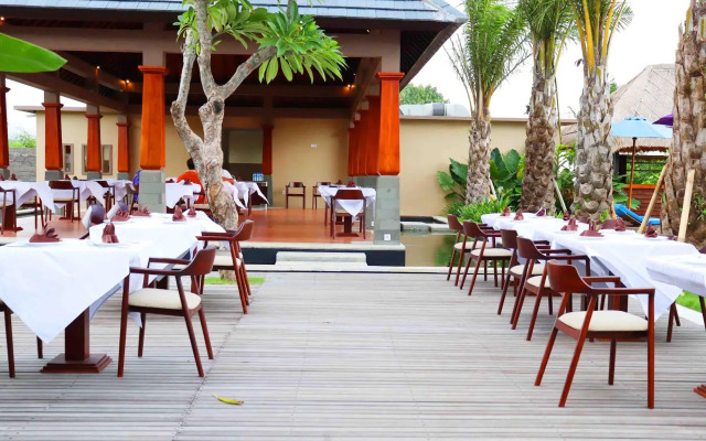 The Grand Villandra Resort