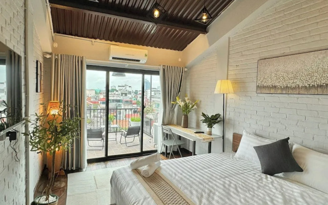 The Little Hanoi