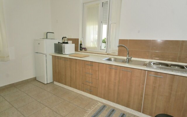 Homely Apartment In Trogir Near Beach