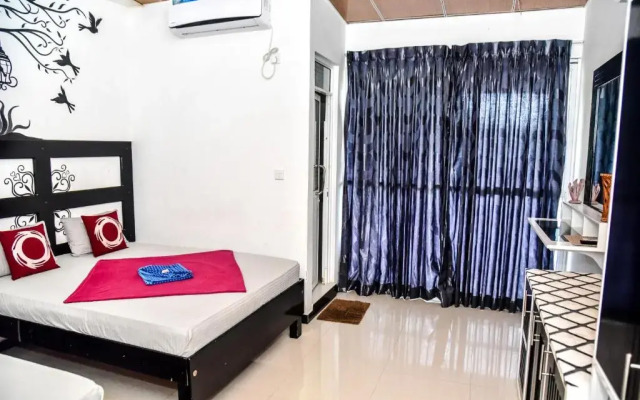 Isuru City Hotel