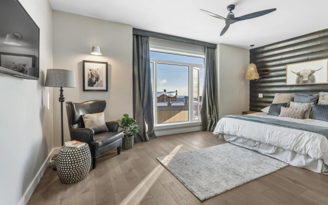 Chalet Monashee-brand New High End W/amazing Views