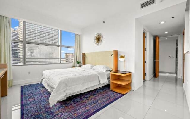 Luxury Brickell 3 Beds Sleeps 8