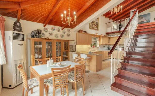 Amomos Villa with Swimming Pool