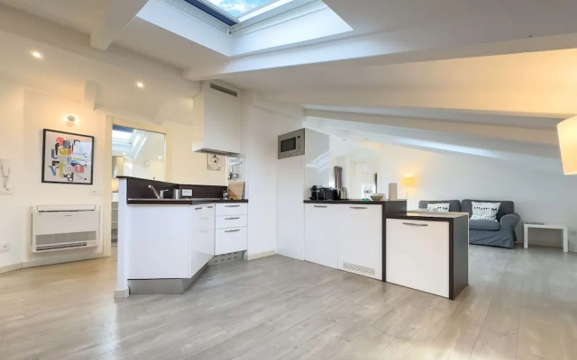 4B Tony Allard in Cannes