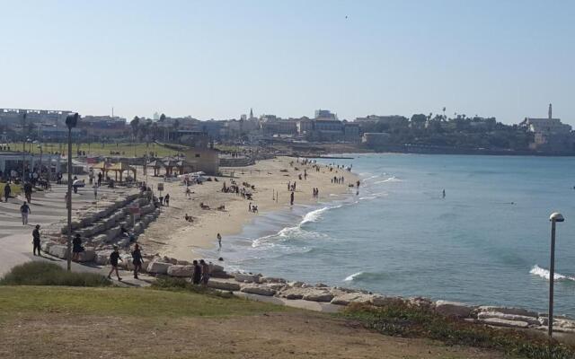 Jaffa Family Penthouse, sea front , 3BR, 2BA,