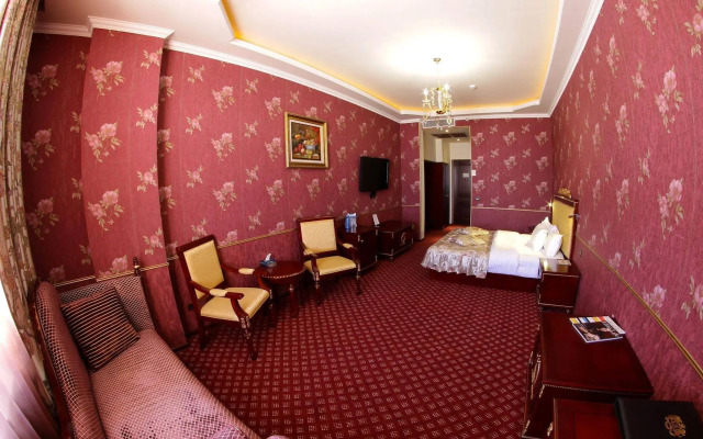 Golden Palace Hotel Resort and SPA