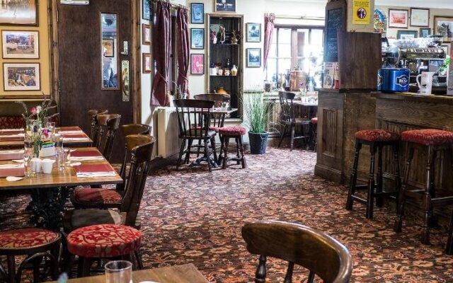 The Golf Tavern