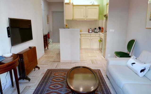 Studio in Nice - 2 km From the Beach