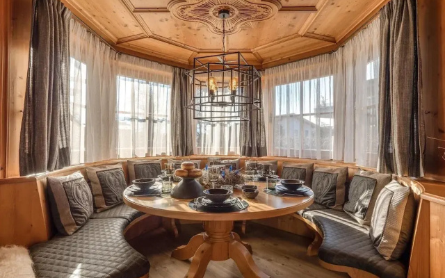 Elegant Chalet Near Slopes & Village