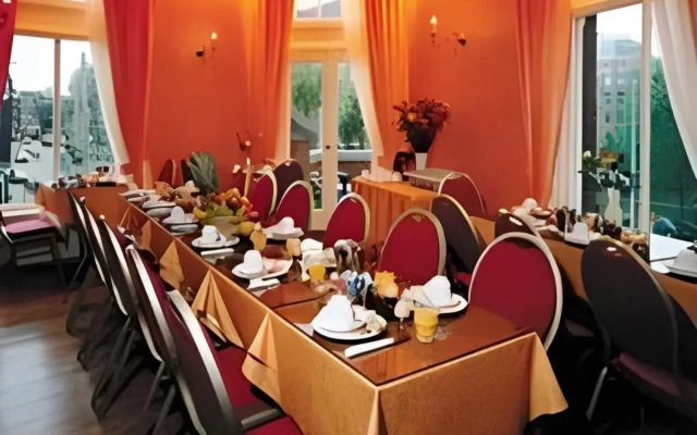 Nadia Hotel