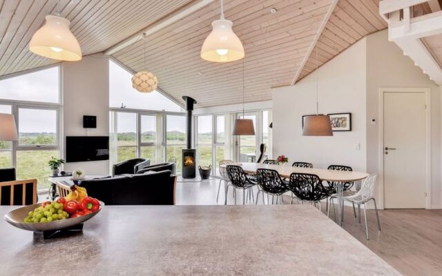 "Arngard" - 1.2km from the sea in Western Jutland