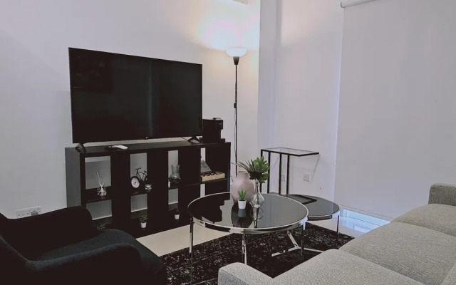 104 NIC - 302 Stay Cosmo City Suite
