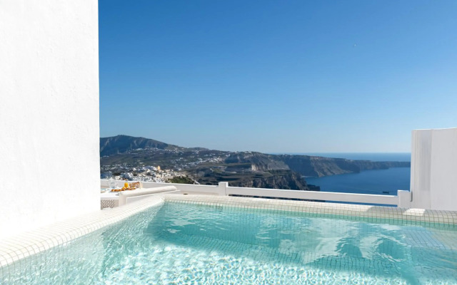 Aqua Luxury Suites