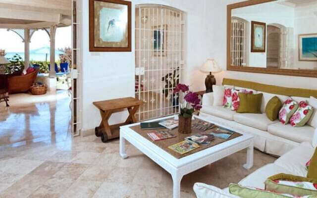 Emerald Beach 6 - Villa Cassia