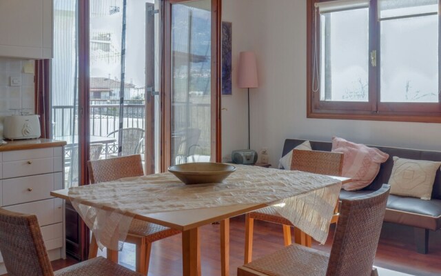 Cosy House Boat in Platanidia With Swimming Pool