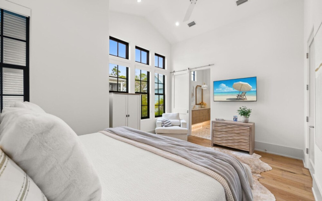 30A Beach House - Mia's Beach House