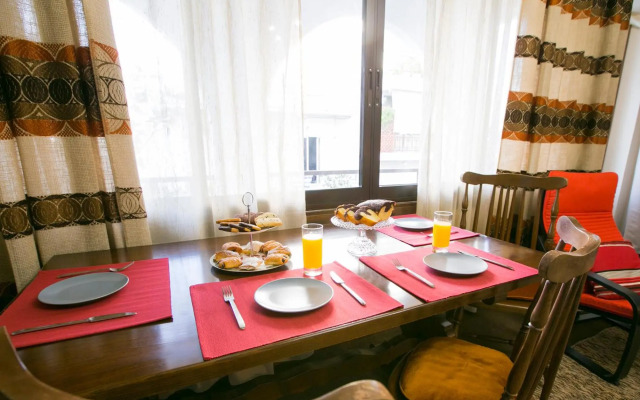 Spacious Apartment Next To Metro - Marousi