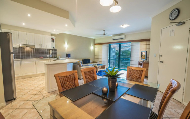Currumbin Sands Holiday Apartments