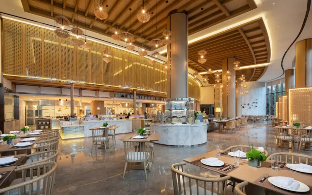 Crowne Plaza Zhoushan Seaview, an IHG Hotel