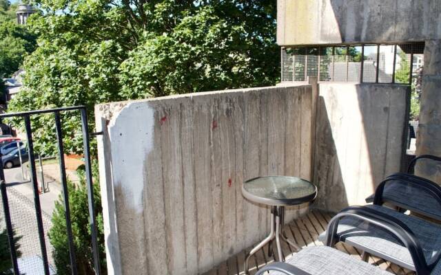 Extremely Central And Spacious Flat